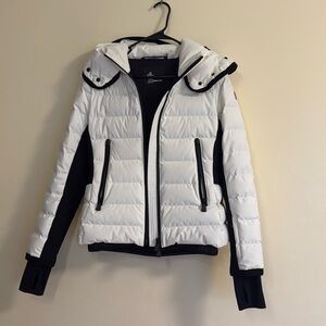 Women’s white Moncler Maekan Short Down Jacket in size 2.